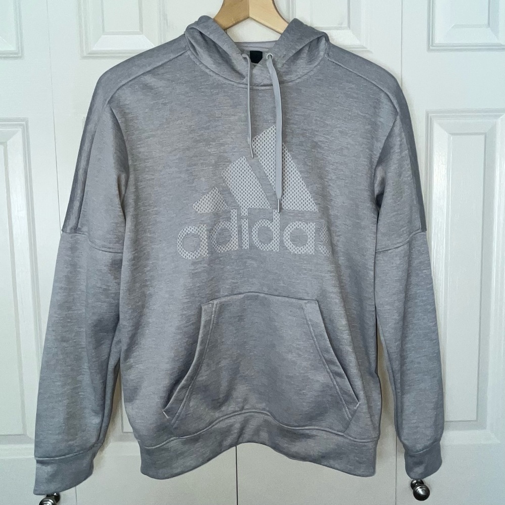 Adidas Men's Light Gray
Hoodie Sweatshirt Big 3
Logo Climawarm Size
Medium